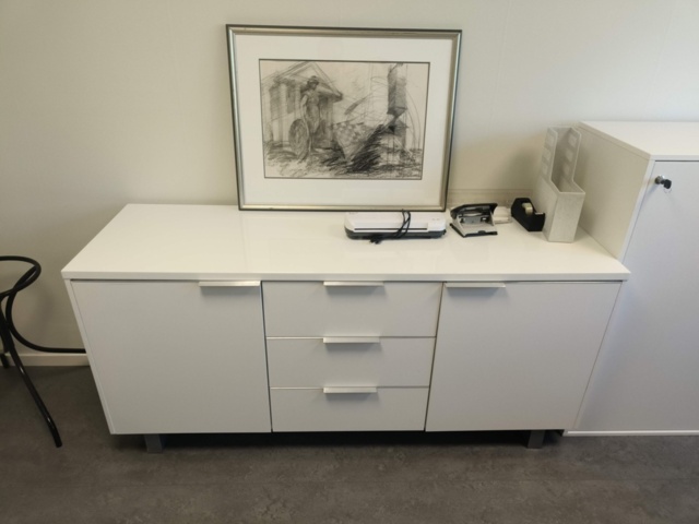 1331904-16 Kontorsmöblemang