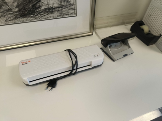 1331904-18 Kontorsmöblemang