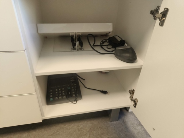 1331904-19 Kontorsmöblemang