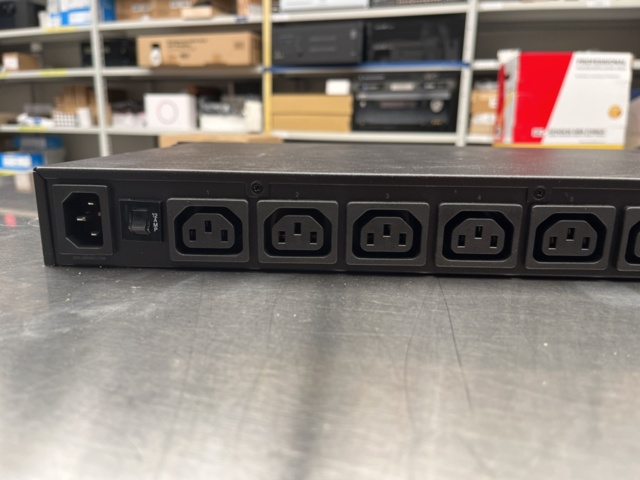 1291195-7 Pakedge 8 portars nätverksswitch