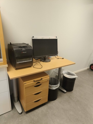 1331905-3 Kontorsmöbler och tillbehör