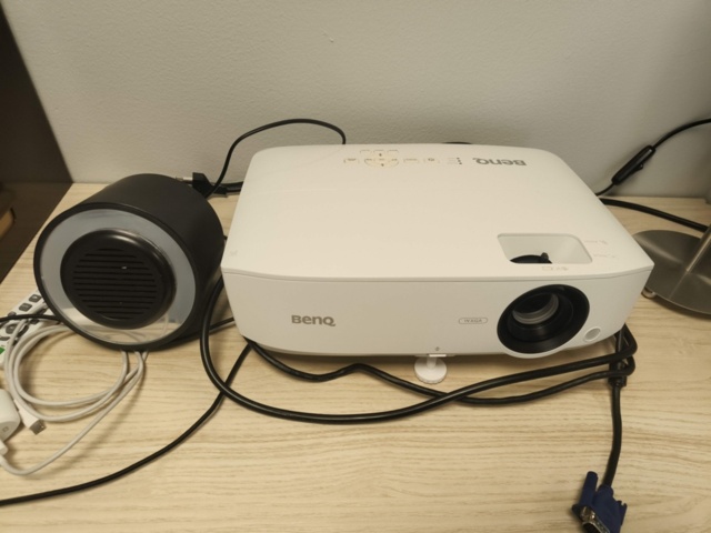 1331905-7 Kontorsmöbler och tillbehör