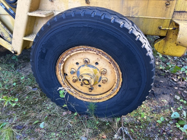 1378150-8 Baklastare - Volvo BM LM 218TD