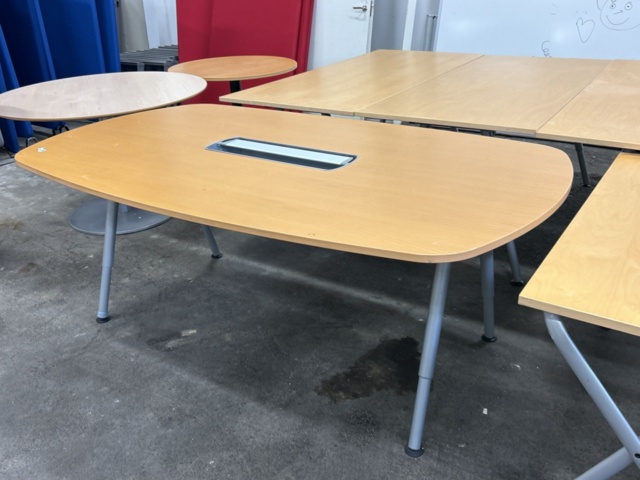 1361238-4 Tables 6 pcs - mixed models