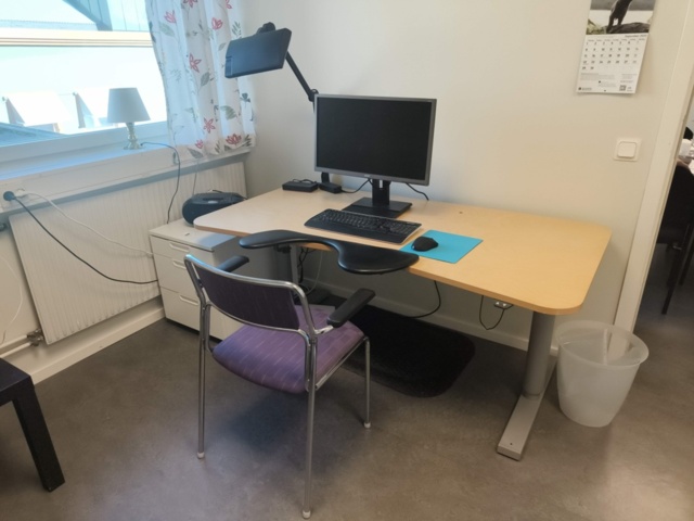 1331907-1 Kontorsmöblemang