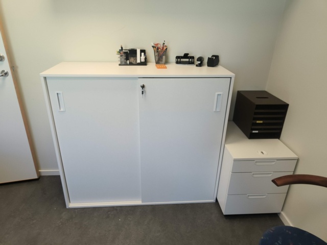 1331907-3 Kontorsmöblemang