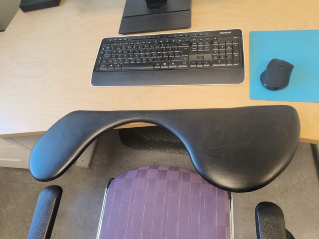 1331907-8 Kontorsmöblemang