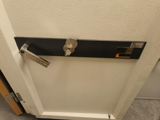 1331908-3 Kassaskåp