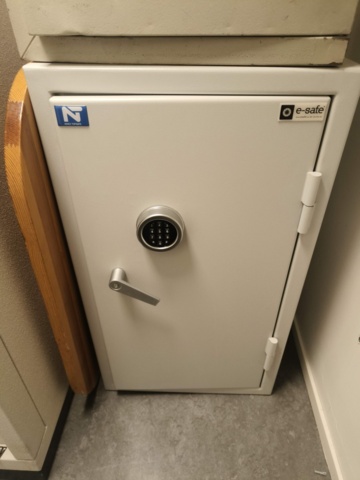 1331909-2 Säkerhetsskåp och kassaskåp