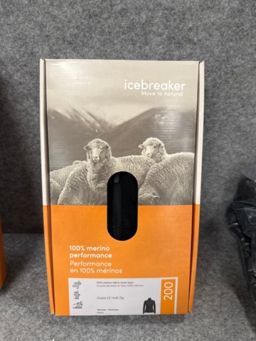 1367123-4 Blandade kläder & strumpor