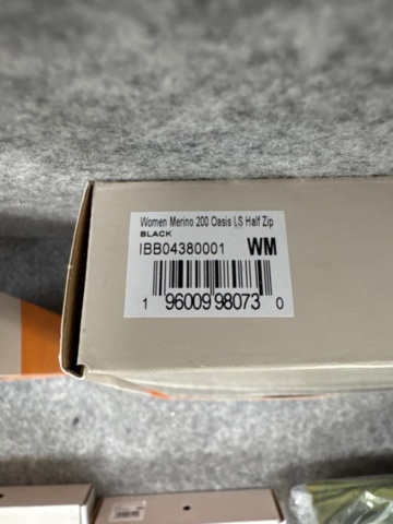 1367123-5 Blandade kläder & strumpor