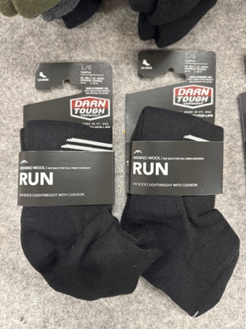 1367123-24 Blandade kläder & strumpor