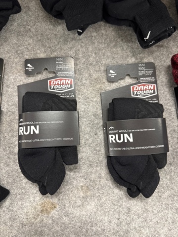 1367123-25 Blandade kläder & strumpor