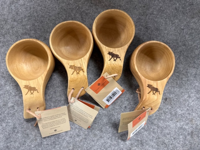 1367127-3 Campingutrustning med frystorkade matpåsar