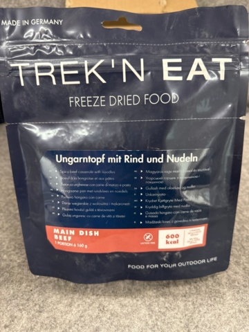 1367127-10 Campingutrustning med frystorkade matpåsar