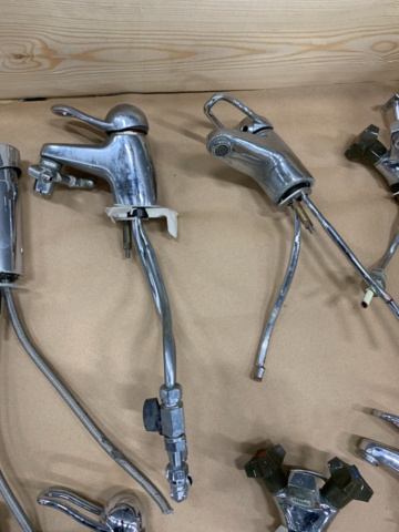 1421161-6 Parti med tvättställsblandare