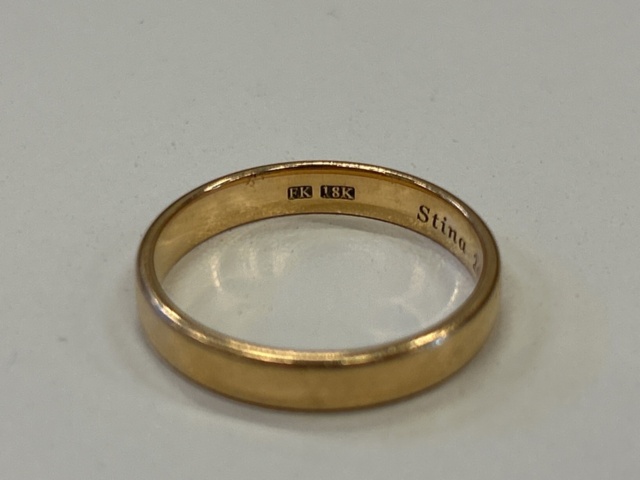 1378163-3 Guldringar 2st 18K