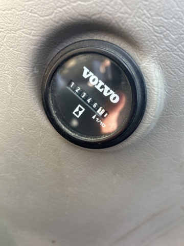 1383248-12 Volvo EW160D med tre skopor & gafflar *Uppdaterad auktion*