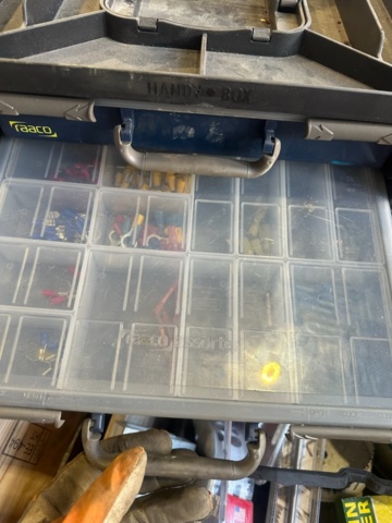 1413431-7 Diverse verktyg från servicebil