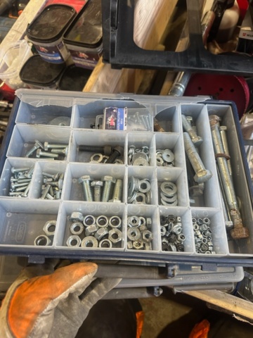 1413431-15 Diverse verktyg från servicebil