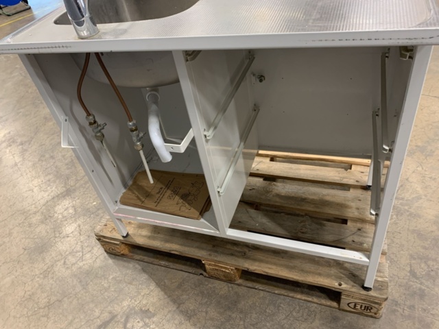 1421179-7 Diskbänk med underskåp