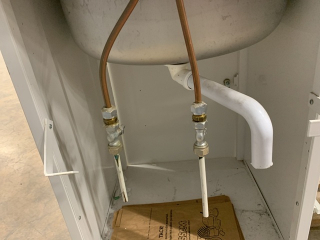 1421179-8 Diskbänk med underskåp