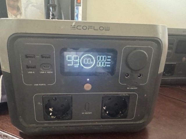 1296714-1 Portable power station