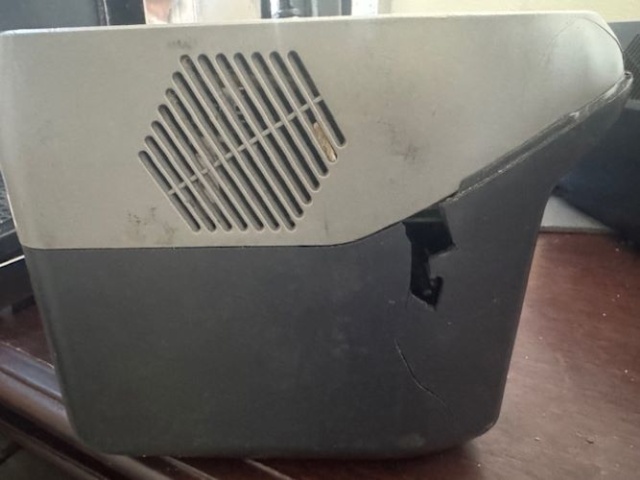 1296714-5 Portable power station