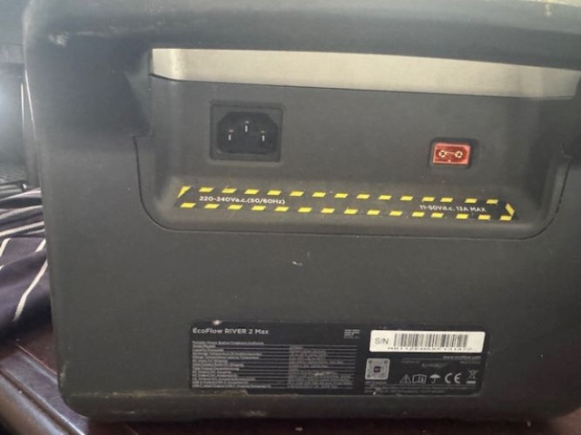 1296714-6 Portable power station