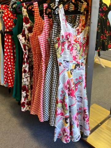 1422643-43 Webshop, domäner och lager - GLINDER - e-handelsverksamhet inom retro-, rockabilly- och 50-talsmode