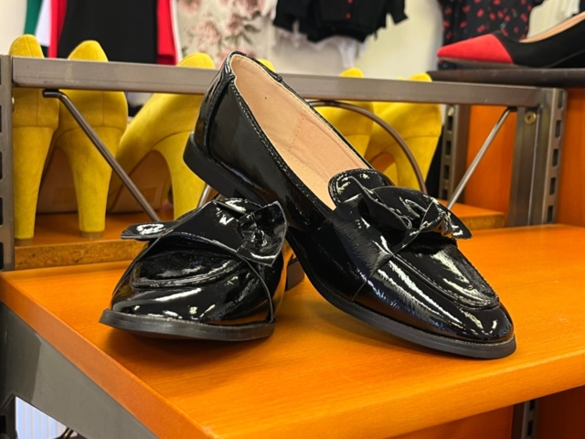 1422643-49 Webshop, domäner och lager - GLINDER - e-handelsverksamhet inom retro-, rockabilly- och 50-talsmode