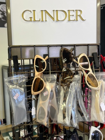 1422643-60 Webshop, domäner och lager - GLINDER - e-handelsverksamhet inom retro-, rockabilly- och 50-talsmode