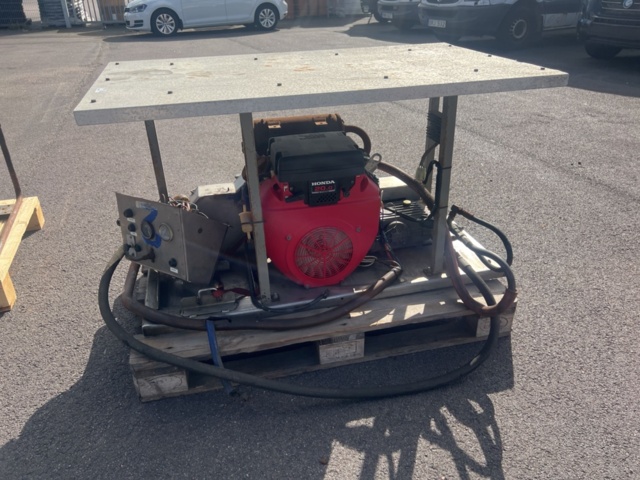 1395667-1 Högtryckstvätt med Honda-motor