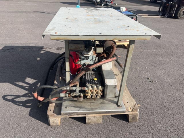 1395667-2 Högtryckstvätt med Honda-motor