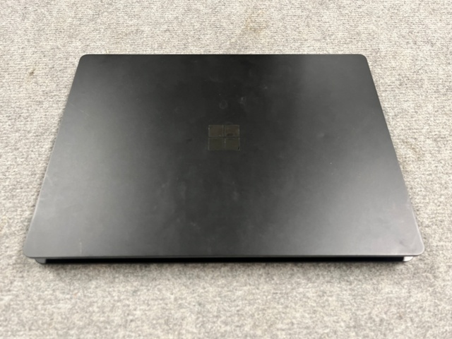 1422667-2 Microsoft Surface Laptop, core i5 8GB/256GB SSD