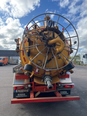 1351318-4 Slambil med tank och ventilutrustning - Volvo Trucks FM -2016 (Reparationsobjekt)