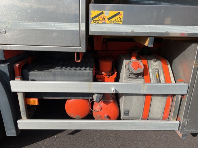 1351318-13 Slambil med tank och ventilutrustning - Volvo Trucks FM -2016 (Reparationsobjekt)