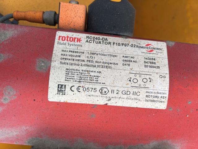 1351318-18 Slambil med tank och ventilutrustning - Volvo Trucks FM -2016 (Reparationsobjekt)