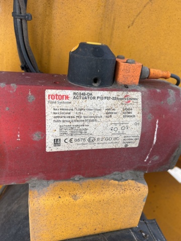 1351318-19 Slambil med tank och ventilutrustning - Volvo Trucks FM -2016 (Reparationsobjekt)