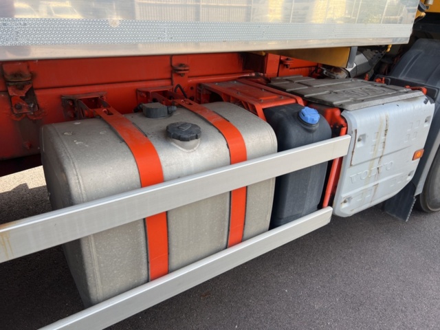 1351318-23 Slambil med tank och ventilutrustning - Volvo Trucks FM -2016 (Reparationsobjekt)