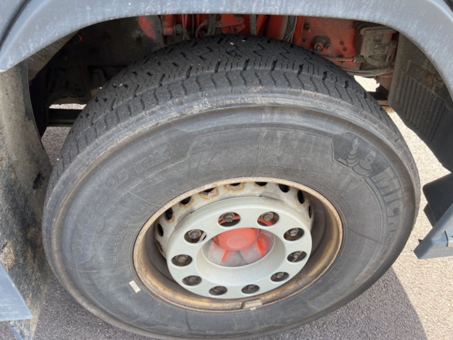 1351318-26 Slambil med tank och ventilutrustning - Volvo Trucks FM -2016 (Reparationsobjekt)