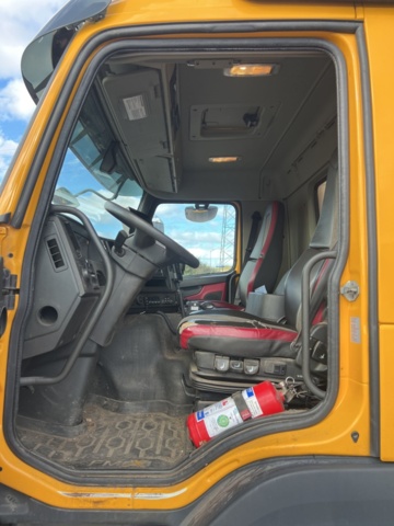 1351318-33 Slambil med tank och ventilutrustning - Volvo Trucks FM -2016 (Reparationsobjekt)