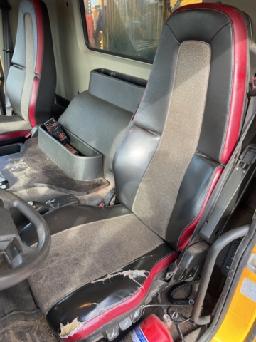 1351318-34 Slambil med tank och ventilutrustning - Volvo Trucks FM -2016 (Reparationsobjekt)