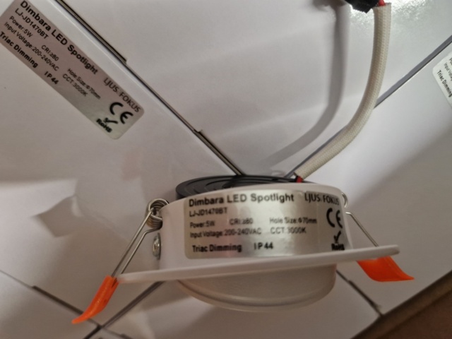 1424198-6 50 st LED spotlights IP44 - Frakt ingår