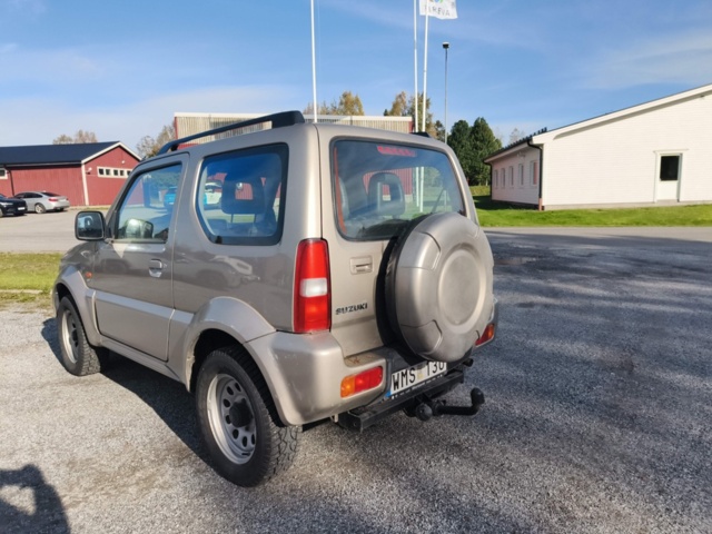 1331915-3 Suzuki Jimny 1.3 VVT 4WD -2004