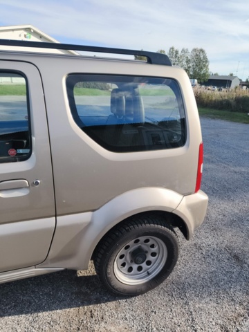 1331915-37 Suzuki Jimny 1.3 VVT 4WD -2004