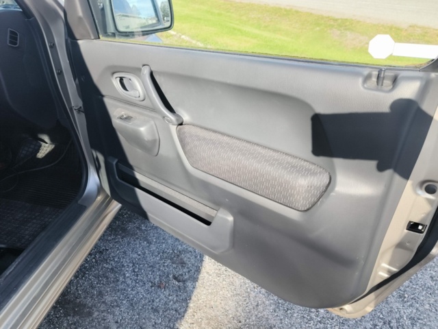 1331915-71 Suzuki Jimny 1.3 VVT 4WD -2004