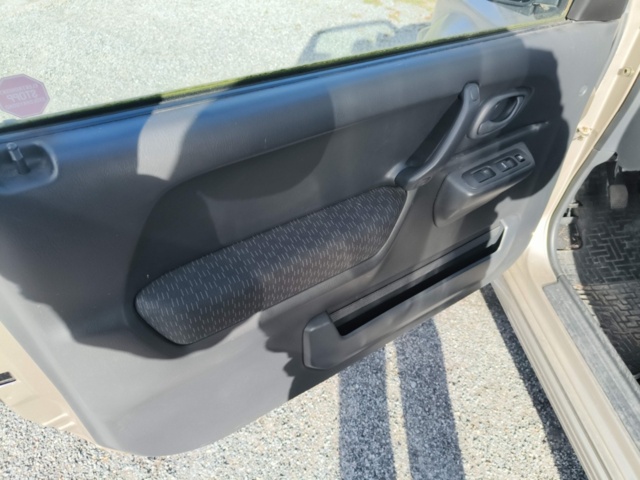 1331915-78 Suzuki Jimny 1.3 VVT 4WD -2004