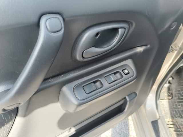 1331915-79 Suzuki Jimny 1.3 VVT 4WD -2004