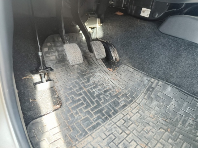 1331915-83 Suzuki Jimny 1.3 VVT 4WD -2004